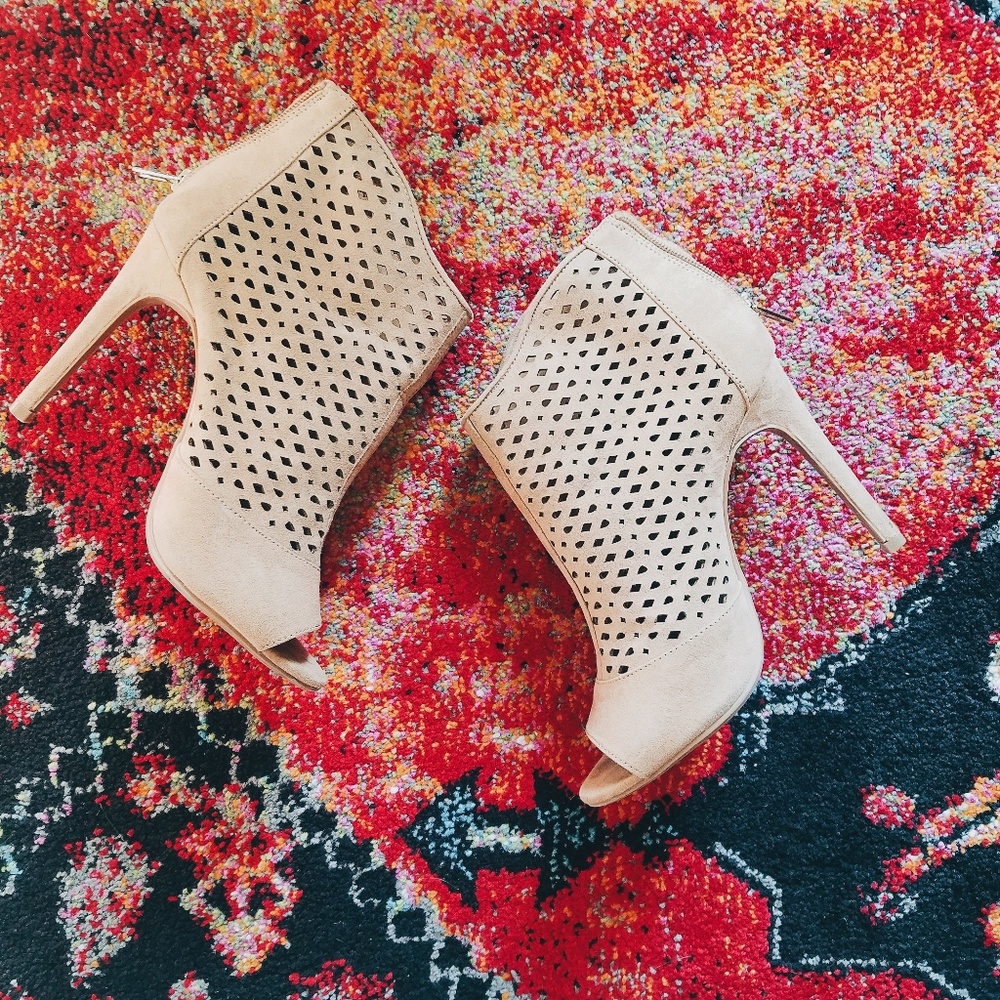 Forever 21 Tan Camel High Heel Ankle Booties